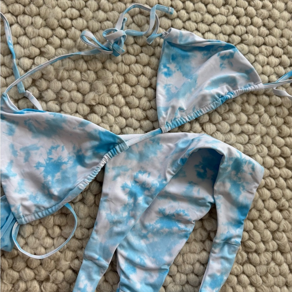 SHEIN Blue Tie-Dye Bikini Set - Picture 5 of 5